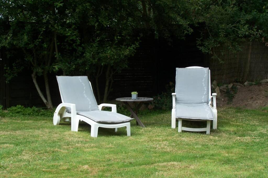 Maison Avec Jardin Clos. Animaux Acceptes - Wifi - Proche Plages De La Trinite Sur Mer Et Carnac מראה חיצוני תמונה