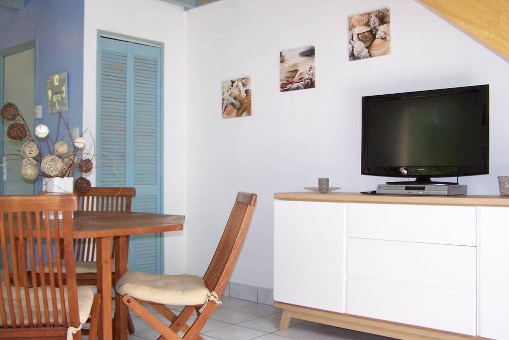 Maison Avec Jardin Clos. Animaux Acceptes - Wifi - Proche Plages De La Trinite Sur Mer Et Carnac מראה חיצוני תמונה